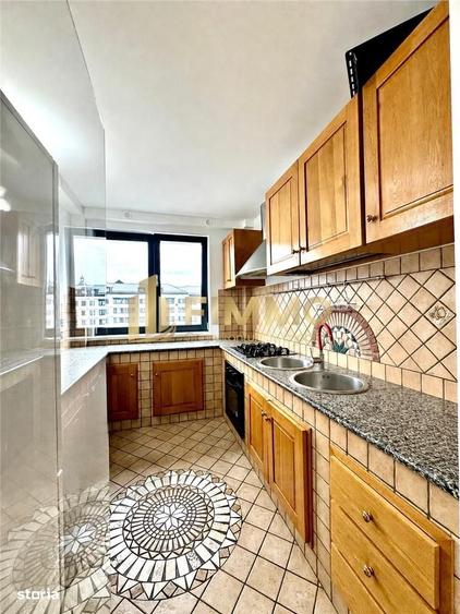Apartament cu 3 camere semidecomandat în Ultracentral