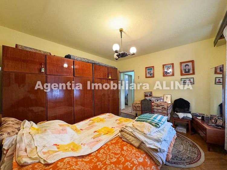 Apartament cu 4 camere decomandat în Liliacului