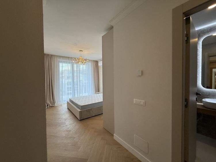 Apartament cu 4 camere în Pipera