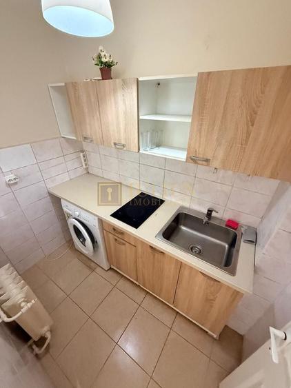 Apartament cu 2 camere decomandat, mobilat în Medicină