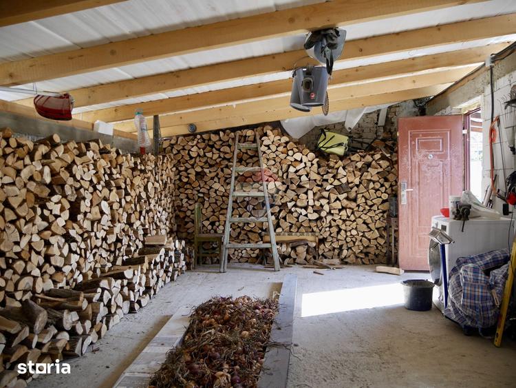 Casă cu 4 camere cu Teren 2481 Mp în Cricău