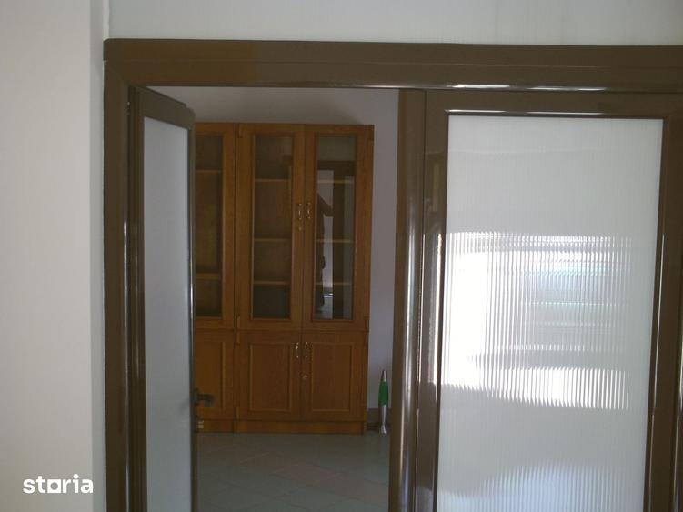 Casă cu 5 camere cu Teren 231 Mp în Central