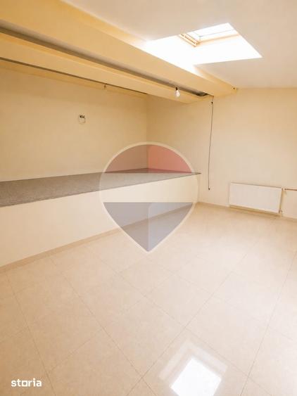 Casă cu Teren 750 Mp în Fundeni