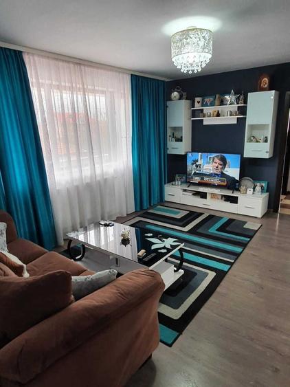 Inchiriez apartament 2 camere - 1