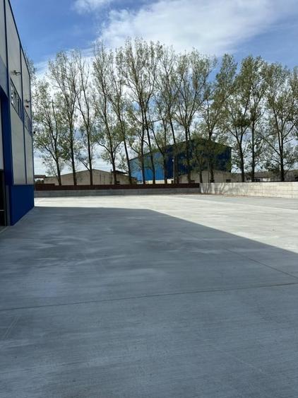 Spațiu industrial, de 2,505.1799316406 mp, în Exterior Vest