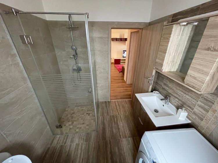 Apartament cu 2 camere semidecomandat, mobilat în Giroc