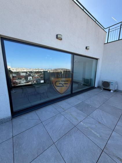 Apartament cu 3 camere decomandat, mobilat în Trocadero