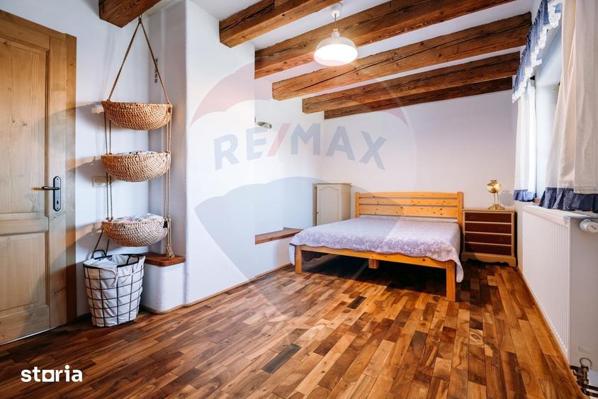 Casă cu 5 camere cu Teren 550 Mp în Ciurila