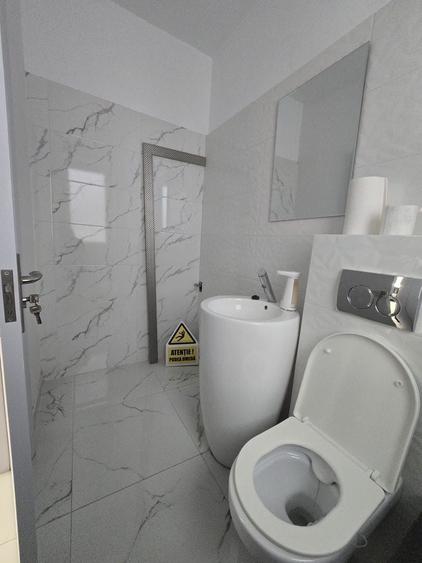 Apartament cu 3 camere decomandat în Sebastian