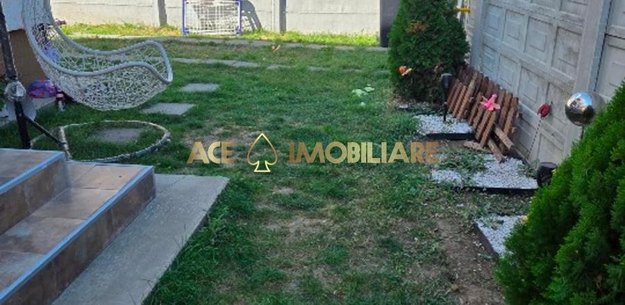 Casă individuală cu 3 camere cu Canalizare în Est