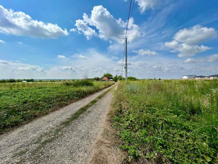 Teren Construcții intravilan de 551 mp, în Miroslava