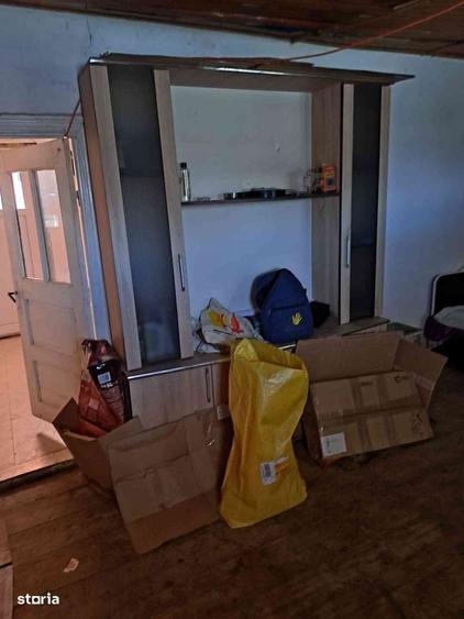 Casă cu 4 camere în Cotu Ciorii