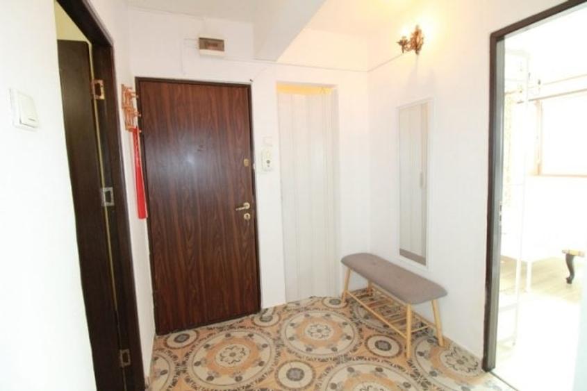 Apartament cu 2 camere decomandat, mobilat în Eroii Revoluției