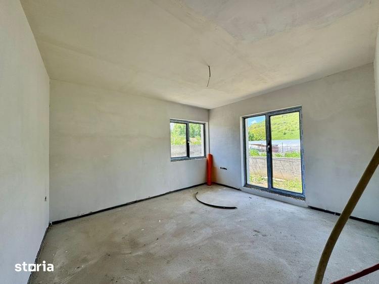 Casă cu 3 camere cu Teren 592 Mp în Aiton