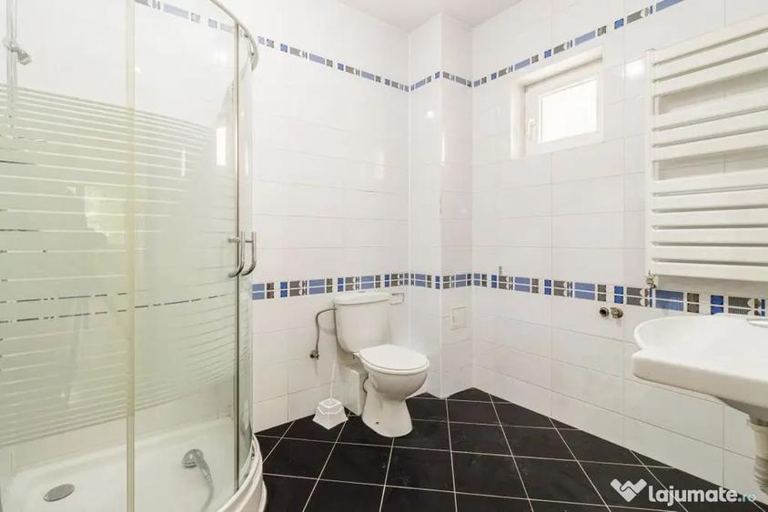 Casă cu 4 camere cu Teren 243 Mp în Central