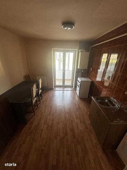 DE VANZARE: Apartament + Spatiu Comercial cart 1 Mai - 8