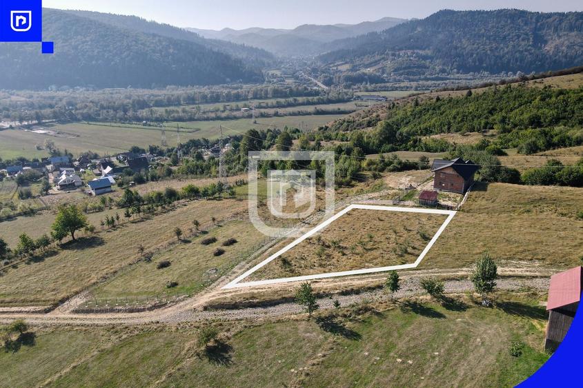 Teren Construcții extravilan de 1587 mp, în Central