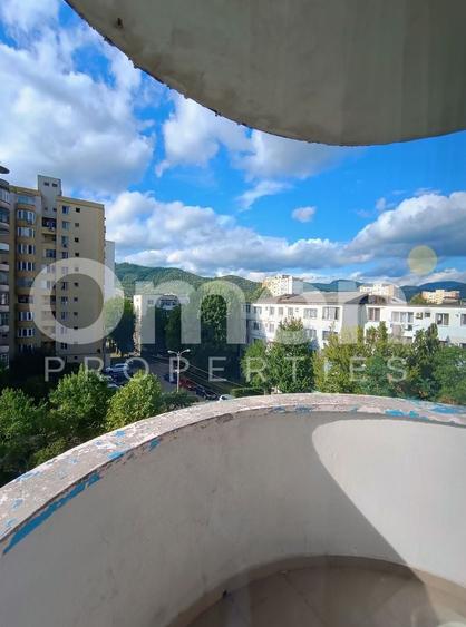 Apartament cu 3 camere decomandat, mobilat în Gării