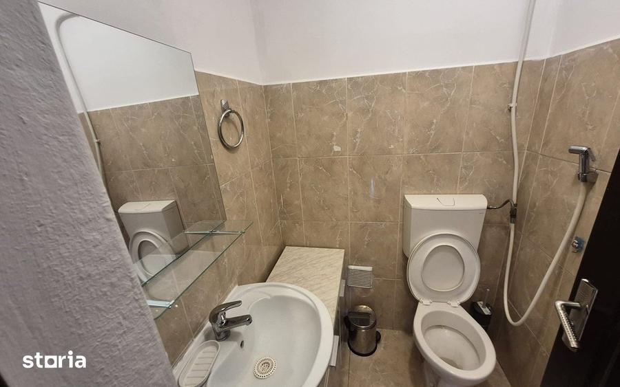 Apartament cu 3 camere în Centrul Civic