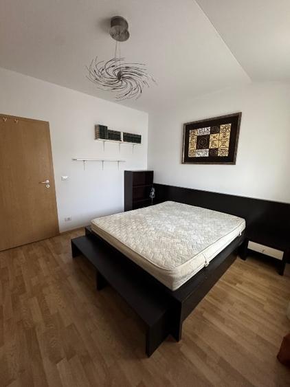 Apartament cu 3 camere decomandat, mobilat în Dumbrăvița