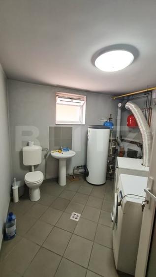 Casă individuală cu 6 camere cu Canalizare în Andrei Mureșanu