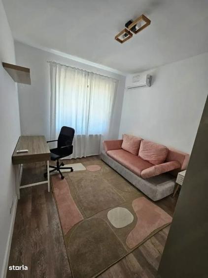 Apartament cu 3 camere decomandat în Parcul Carol