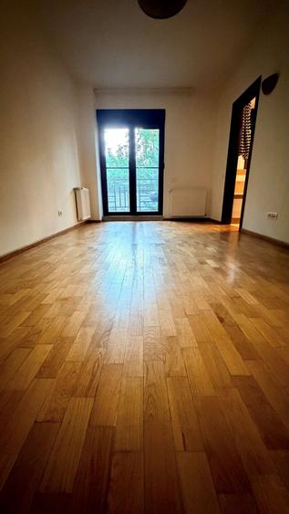 Apartament cu 3 camere decomandat, mobilat în Sisești