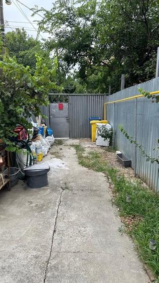 Casă cu 3 camere cu Teren 146 Mp în Andronache
