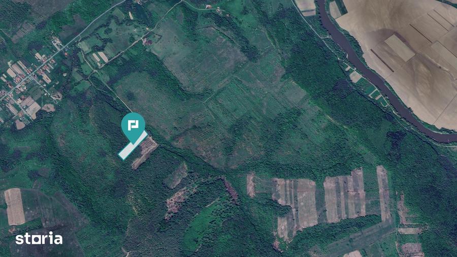 Teren de 23000 mp, în Central