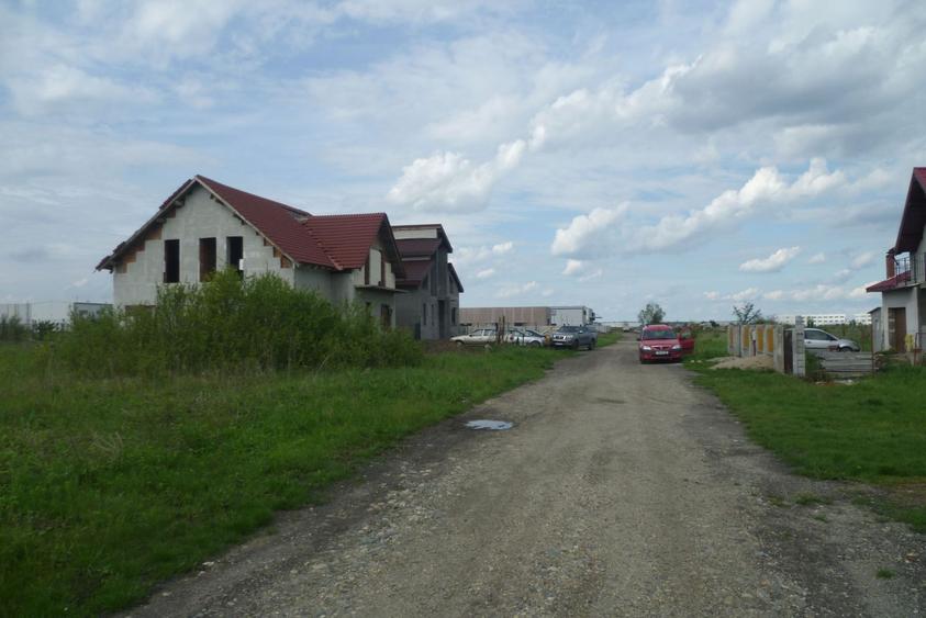 Teren Construcții intravilan de 1048 mp, în Dumbrăvița