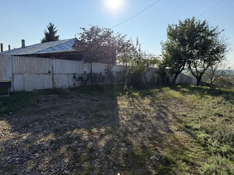 Casă cu 4 camere în Tecuci