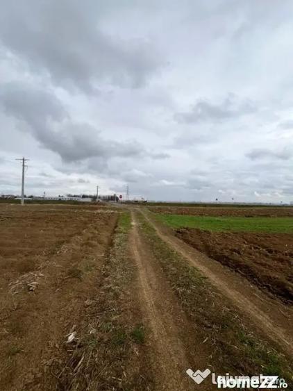 Teren de 2500 mp, în Horodnic