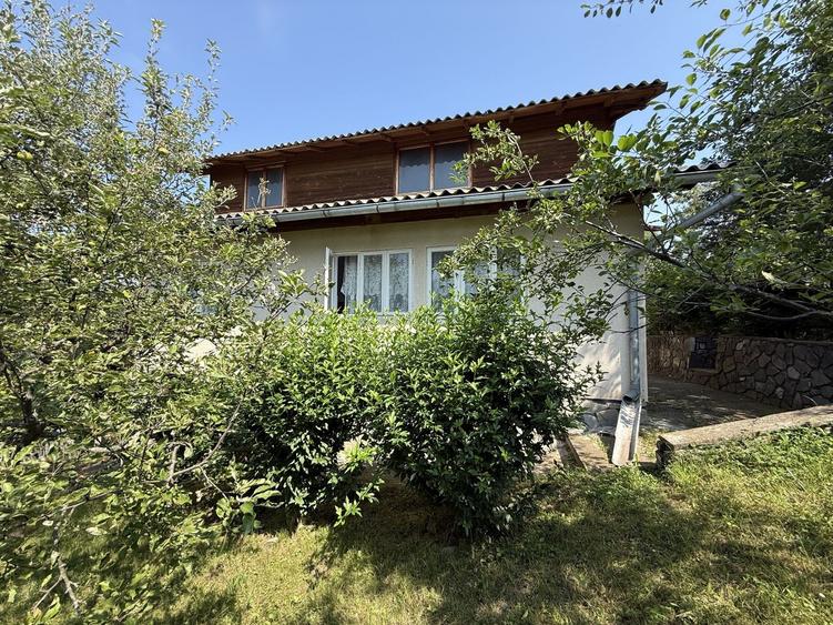Casă individuală cu 3 camere cu Canalizare în Șotrile