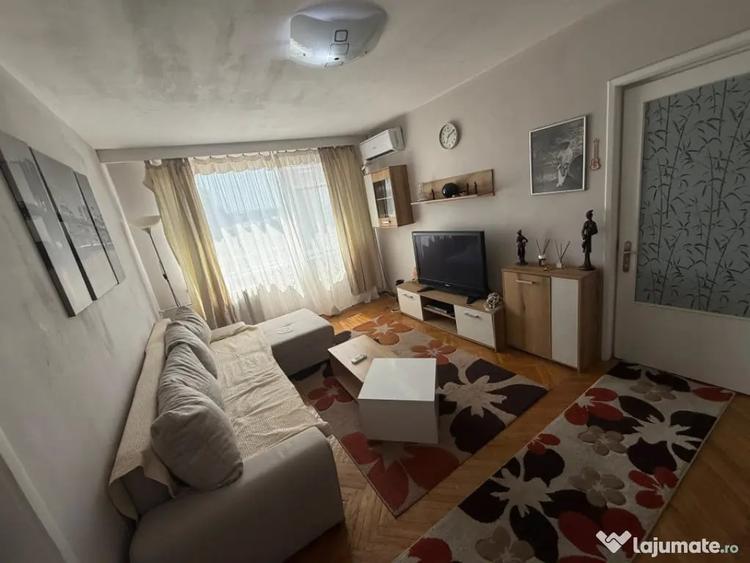 Apartament cu 2 camere semidecomandat în Central