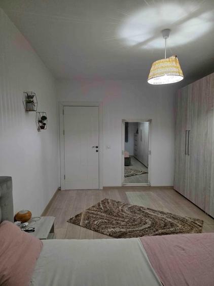 Apartament cu 3 camere decomandat în Steaua