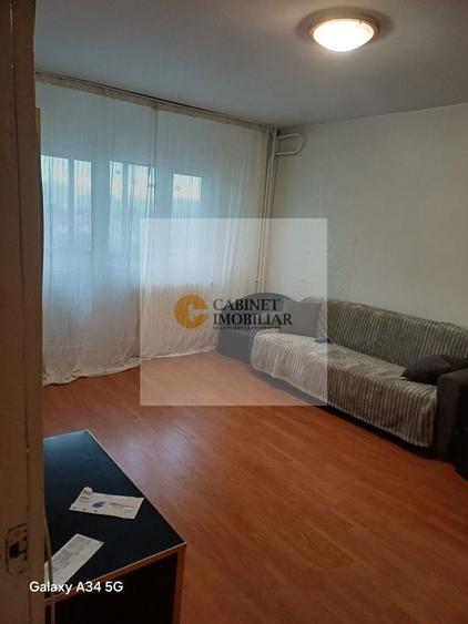 Apartament cu 2 camere semidecomandat în Uverturii
