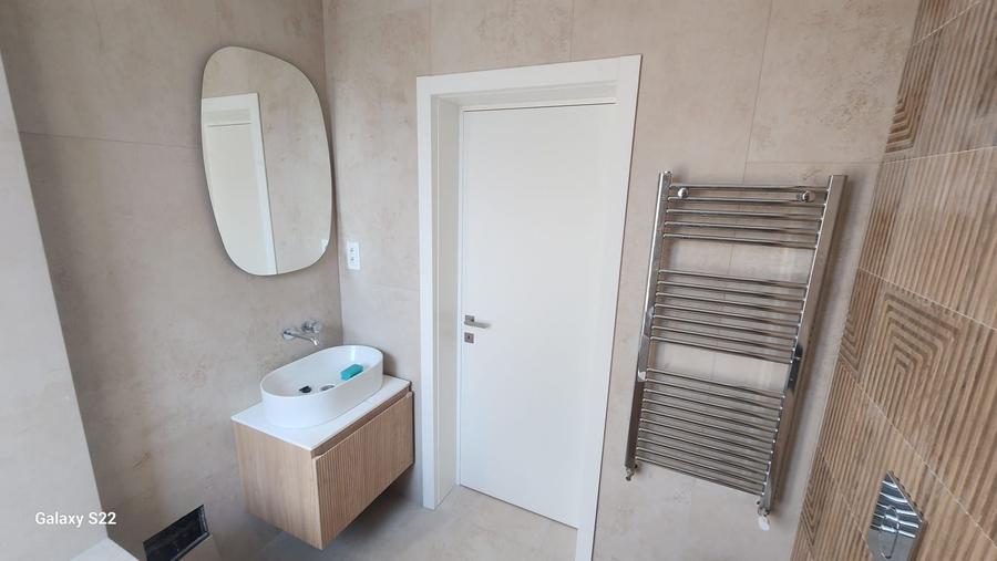 Casă individuală cu 6 camere cu Canalizare în Pipera