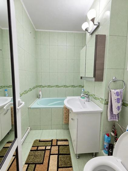 Apartament cu 3 camere decomandat în Plantelor