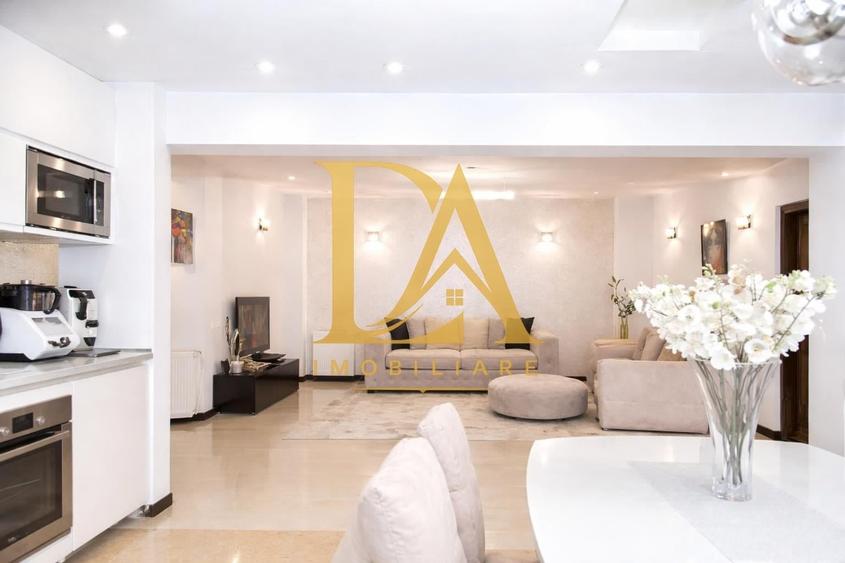 Apartament cu 3 camere semidecomandat în Străulești