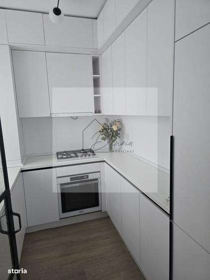 Apartament cu 3 camere decomandat în Tunari