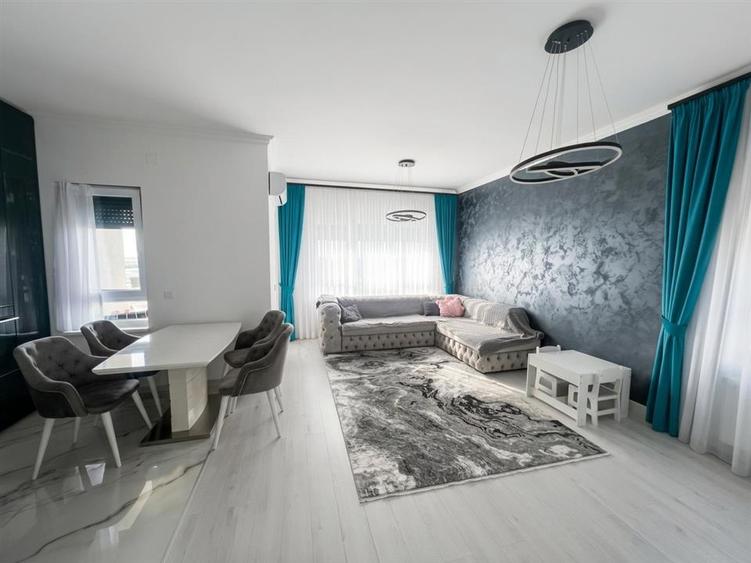 Apartament cu 3 camere decomandat în Nufărul