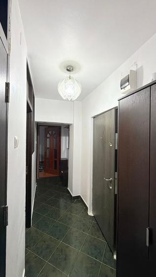 Apartament cu 2 camere decomandat, mobilat în Sebastian