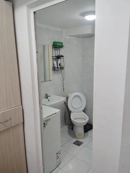 Garsonieră decomandată în Central