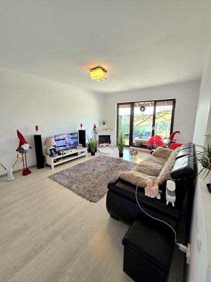 Duplex cu 3 camere cu Canalizare în Balotești