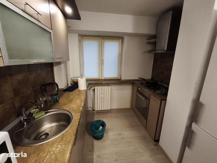 Apartament cu 3 camere decomandat în 13 Septembrie