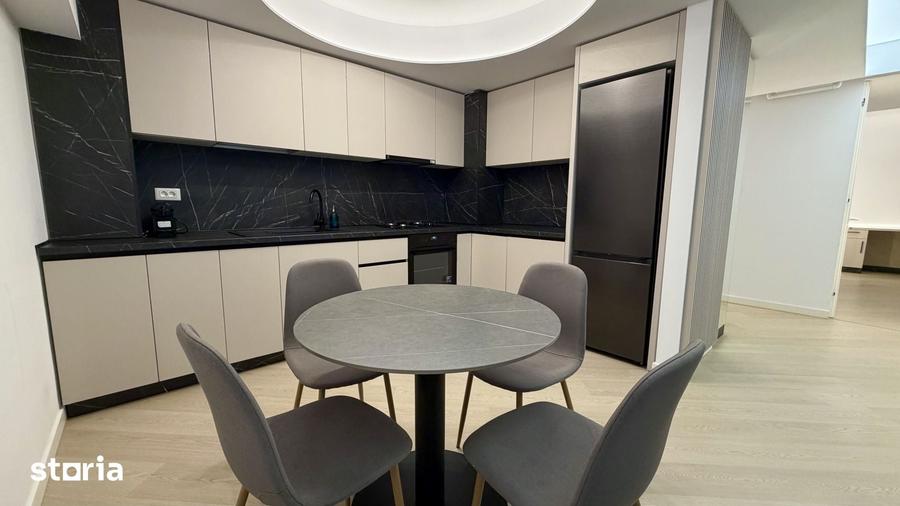 Apartament cu 3 camere decomandat în Central