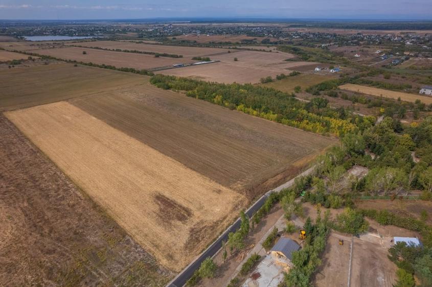 Teren Construcții intravilan de 15279 mp, în Periș
