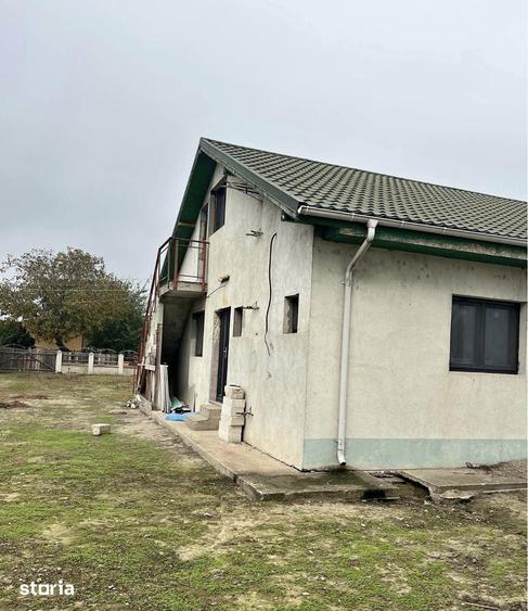Casă cu 5 camere cu Teren 1000 Mp în Berteștii de Jos