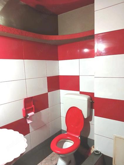 Apartament cu 3 camere decomandat în Confecții