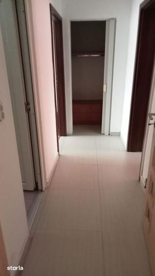 Apartament cu 3 camere în Dristor